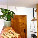 Cozy Vibes Апартаменты *